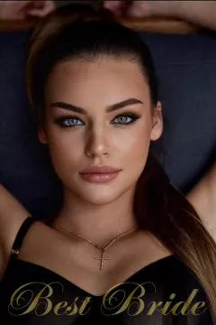 Alina, 22