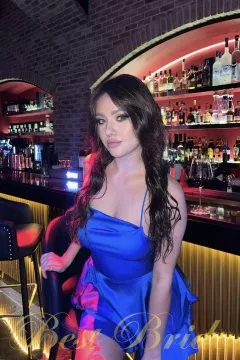 Anna, 28