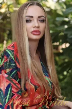 Liana, 42