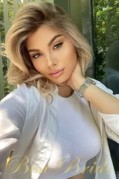Valeriia, 20