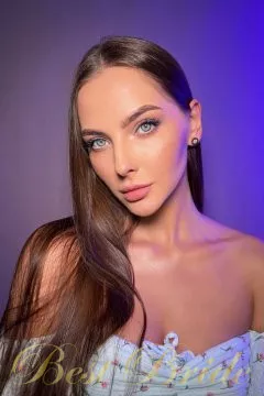 Tatiana, 26