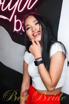 Dana, 30