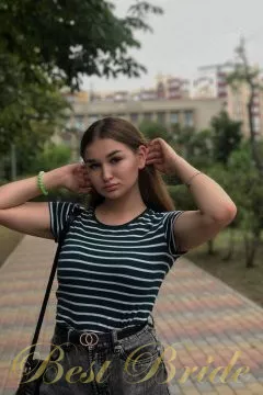Yaroslava, 20