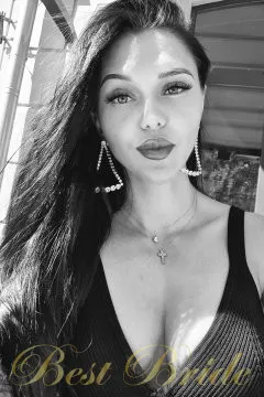 Daryna, 34