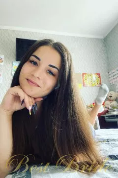 Veronika, 27