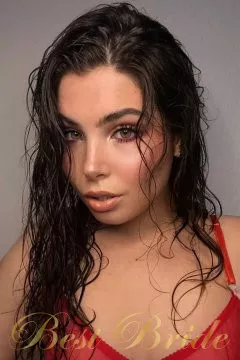 Yelyzaveta, 21