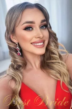 Ilona, 21