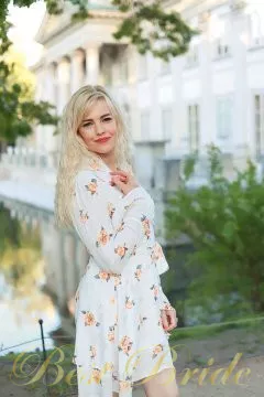 Elena, 50