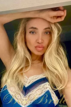 Irina, 42