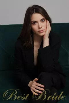 Lina, 23
