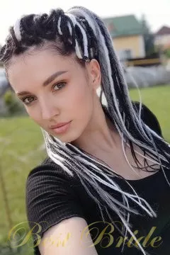 Tatiana, 32