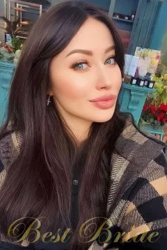 Elena, 43