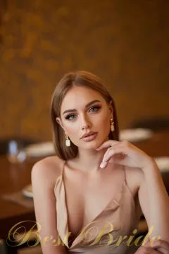 Kateryna, 25