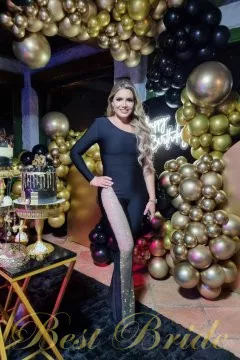 Marcela, 41