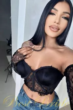 Mishelle Dayana, 28
