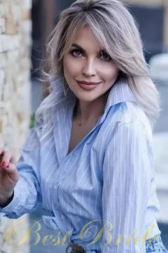 Oksana, 52