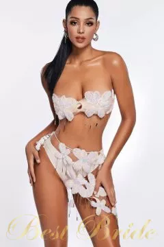 lady Di María, 24