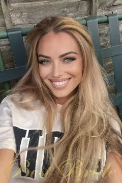 Marina, 35