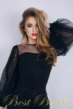 Kristina, 24