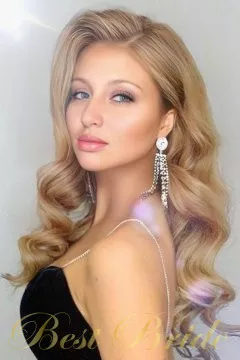 Veronika, 29