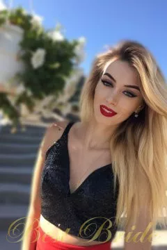 Natalia, 33