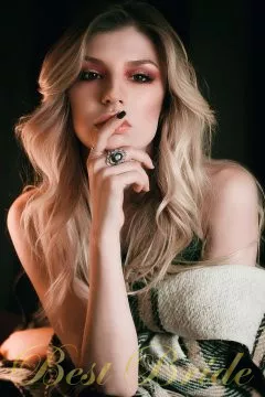 Alena, 29
