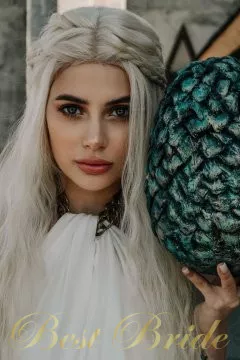 Kseniya, 27