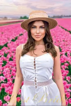 Karina, 34