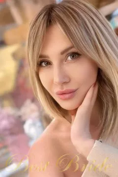 Galyna, 38