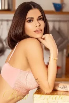 Luana Sandein, 32