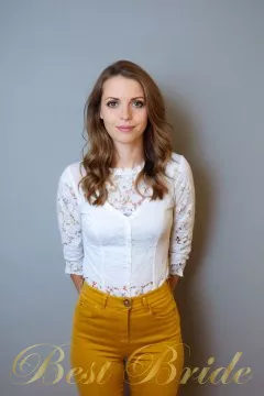 Anastasia, 28