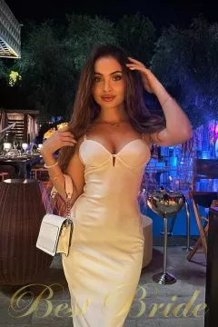 Kamila , 27